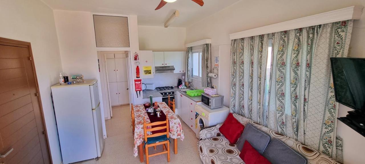 Astrofegia Apartments Near The Sea Agia Marina  Экстерьер фото
