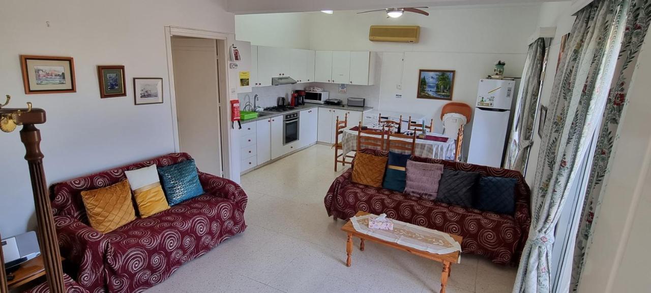 Astrofegia Apartments Near The Sea Agia Marina  Экстерьер фото
